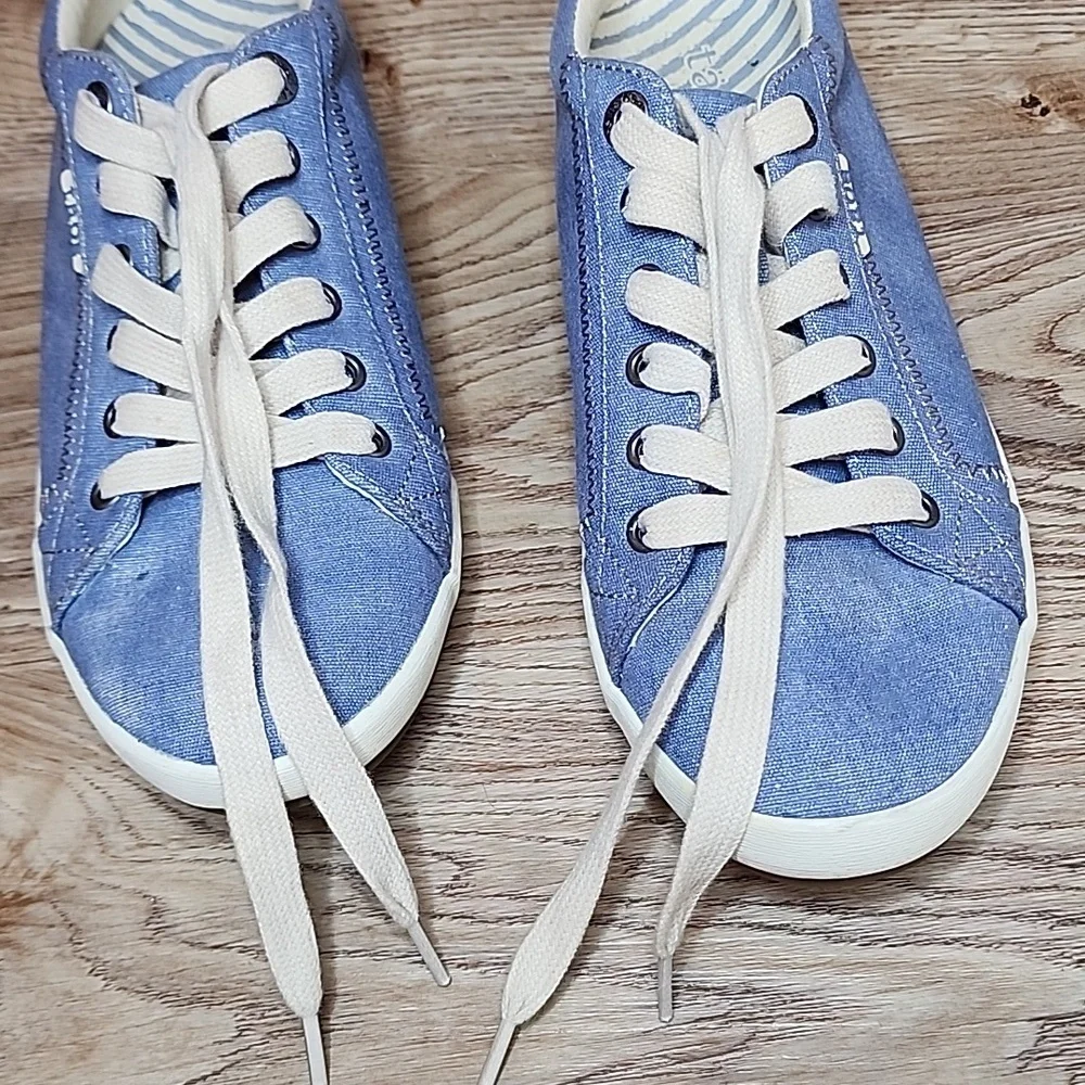 Taos Womens Star Sneakers Light Blue White Trim Size 8 1/2 Tennis Shoes - Picture 9 of 11